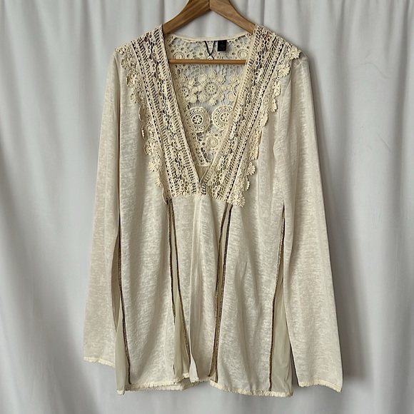 BKE Tops - BKE Boutique Boho Cream Crocheted Long Sleeve Tunic Shirt Top **Sz L** 🌸🌸